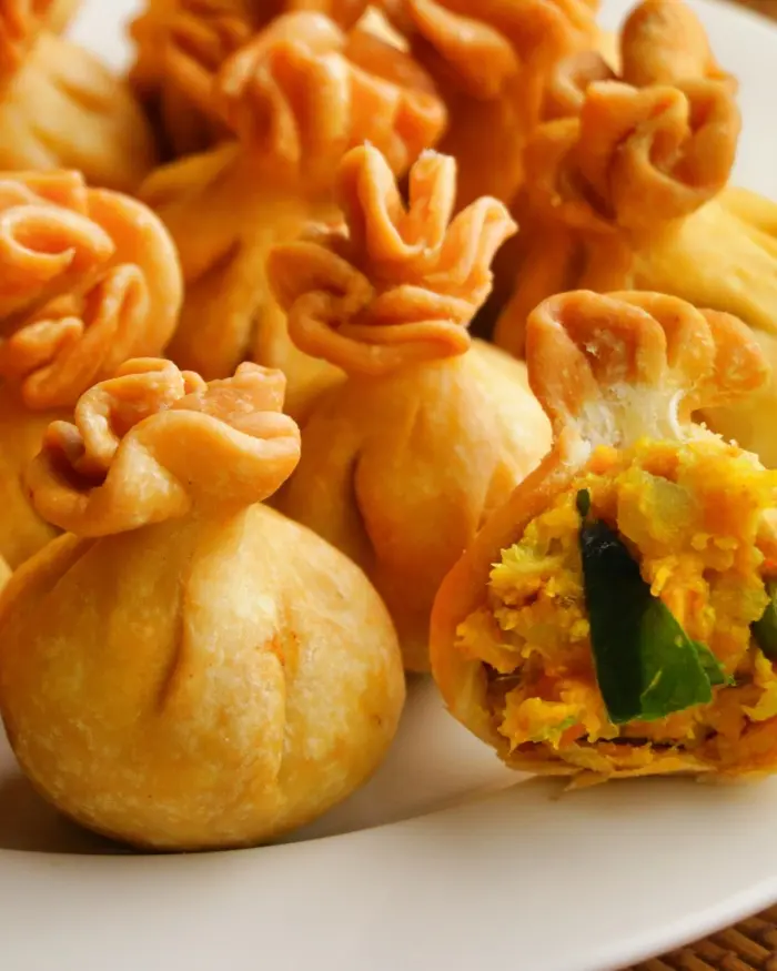 Dal Potli Samosa - 30 gm - 70 Pieces