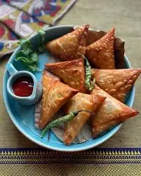 [P100026] Hyderabadi Onion Samosa - 30 gm - 60 Pieces
